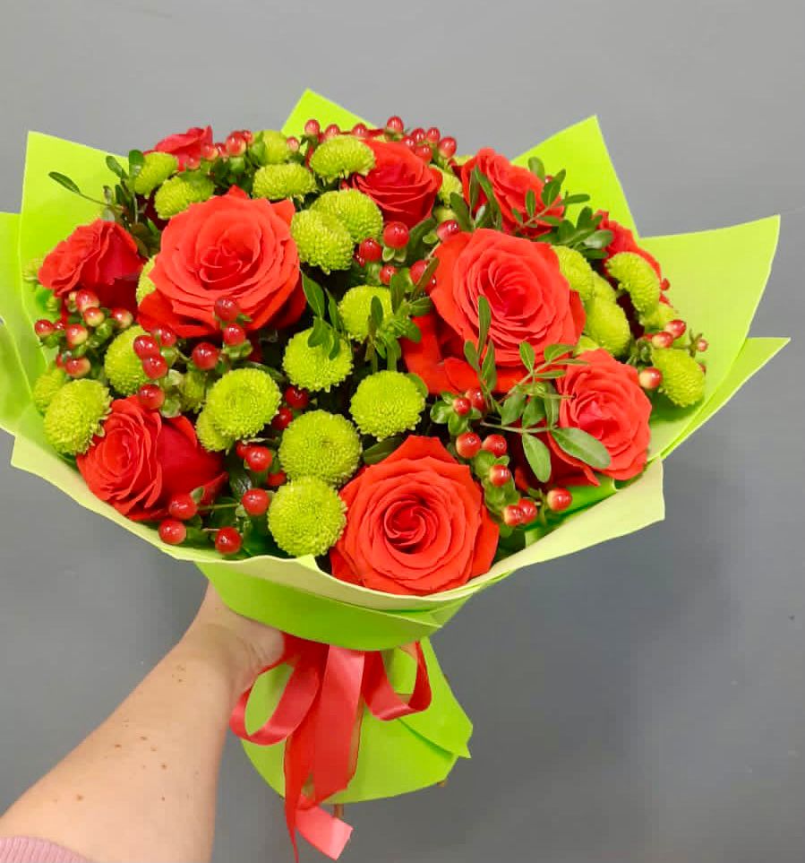 Букет цветов из: Хризантемы и Розы в Ерик