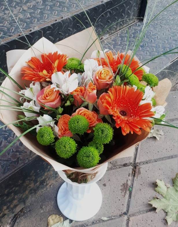 Букет цветов из: Герберы, Хризантемы, Альстромерии и Розы в Ерик