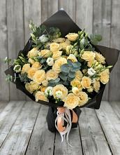 Букет цветов из:  Розы и Лизиантусы #REPLACE_PRED# Ерик