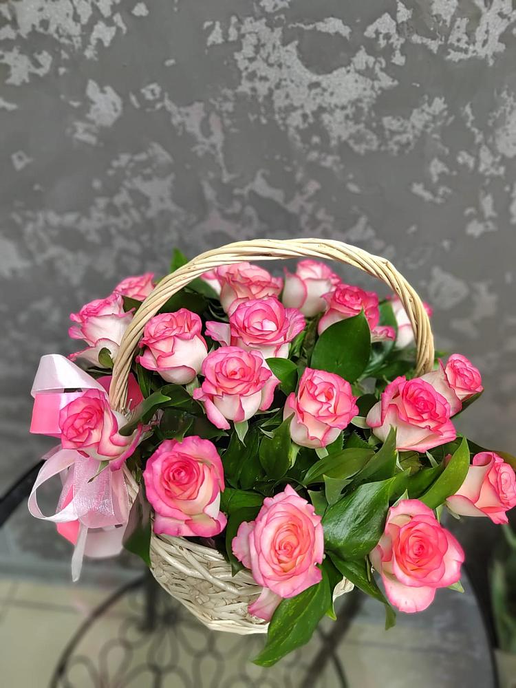 Цветочная композиция из Розы в корзине в Ерик