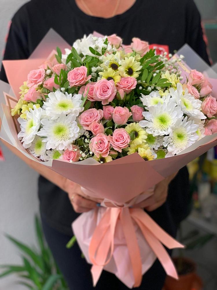 Букет цветов из: Розы и Хризантемы в Ерик