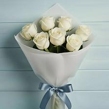 Букет 7 Белых роз Эдлесс Лав в Ерик