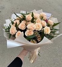 Букет Кремовые розы Латте в Ерик