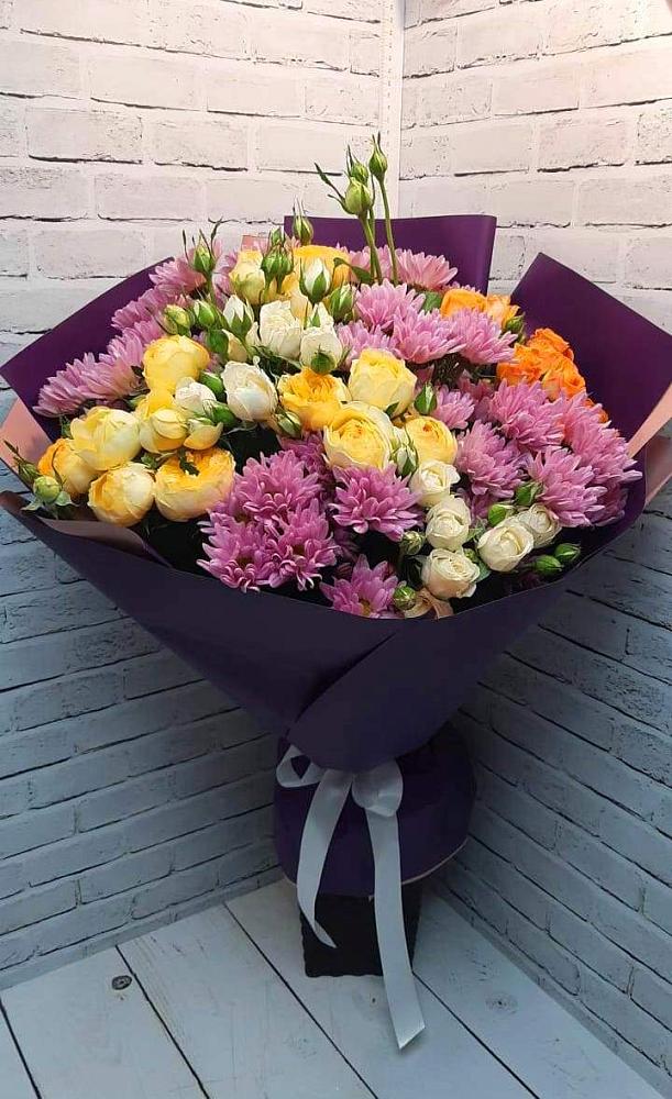 Букет цветов из: Хризантемы и Розы в Ерик