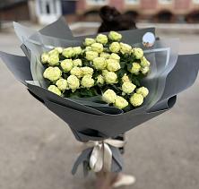Букет Белые кустовые розы Солинеро в Ерик