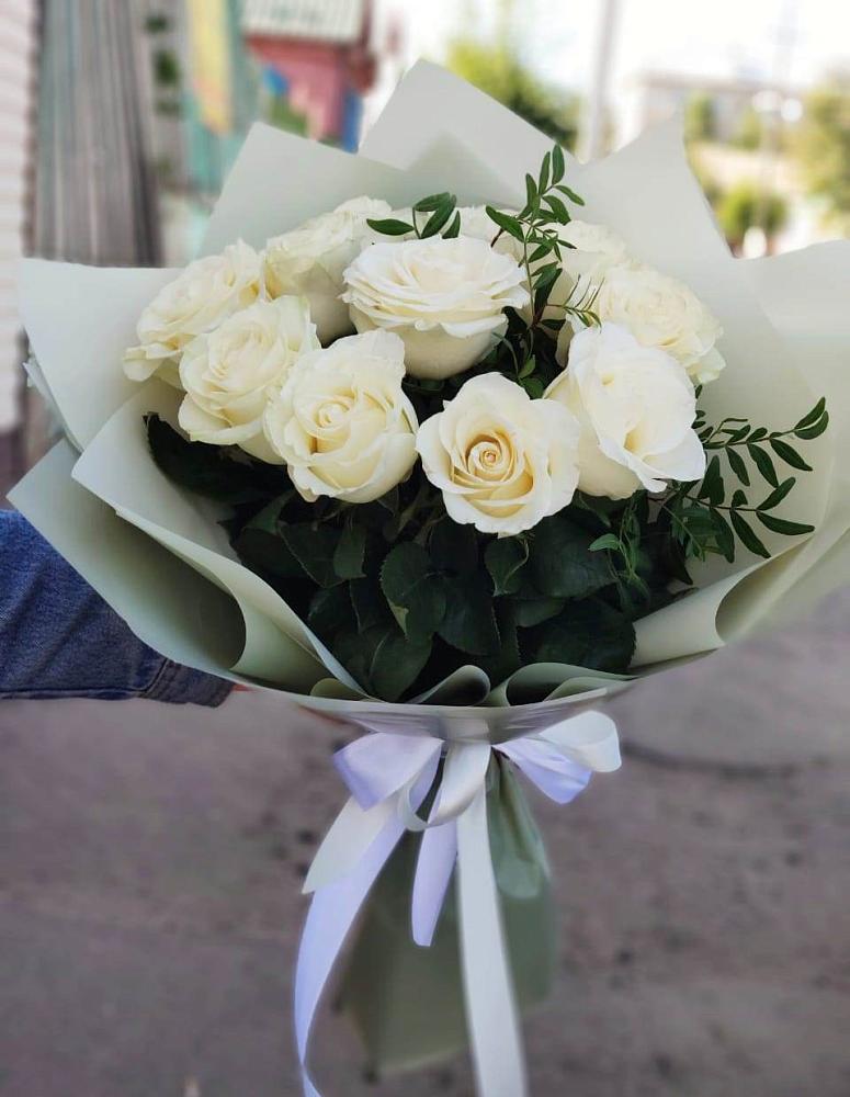 Букет Белые розы Проуд в Ерик