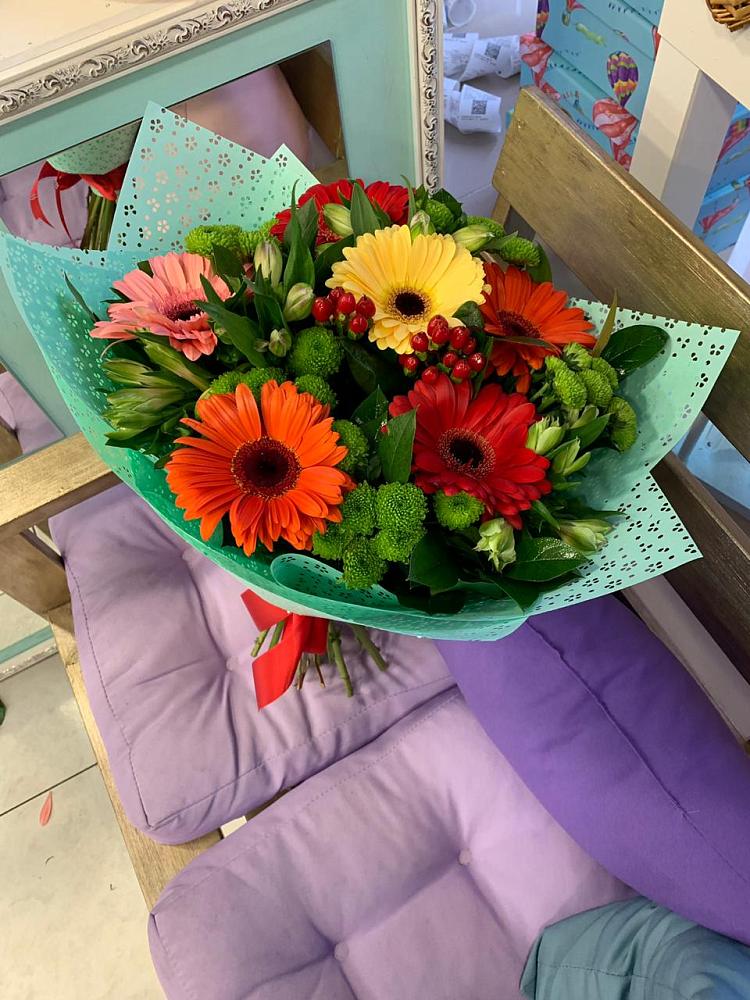 Букет цветов из: Герберы, Хризантемы и Альстромерии в Ерик