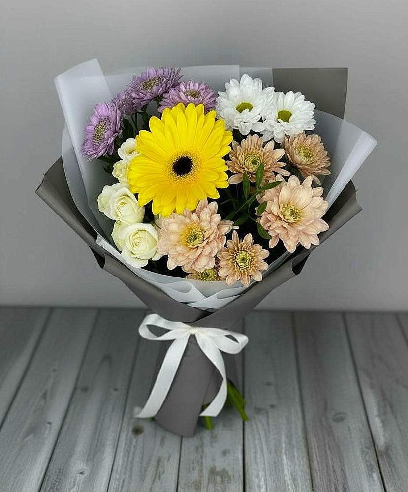 Букет цветов из: Розы, Герберы и Хризантемы в Ерик
