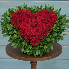 Цветочная композиция из Розы в виде сердца #REPLACE_PRED# Ерик