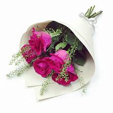 Букет цветов из:  Розы в Ерик