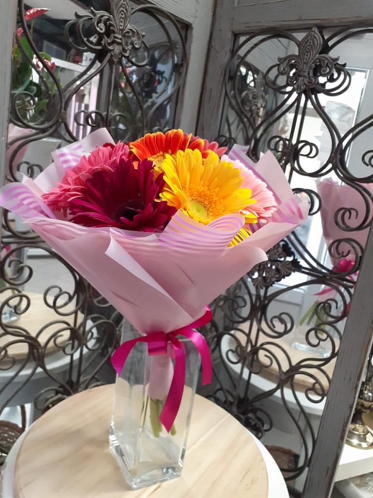 Букет цветов из: Герберы в Ерик