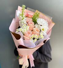 Букет цветов из:  Хризантемы и Розы в Ерик