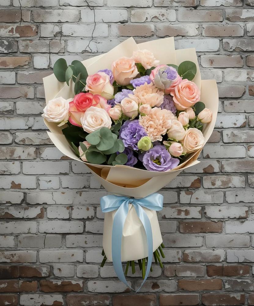 Букет цветов из: Розы, Лизиантусы и Гвоздики в Ерик