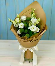 Букет цветов из:  Хризантемы и Лизиантусы в Ерик