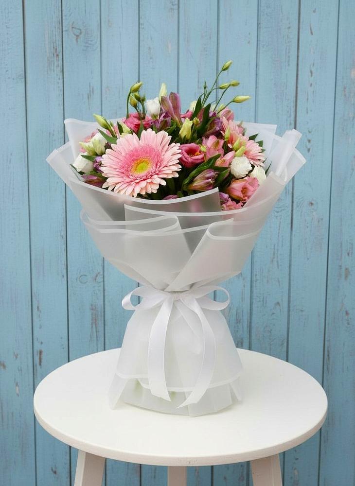 Букет цветов из: Герберы, Альстромерии и Лизиантусы в Ерик