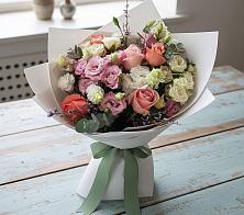 Букет цветов из:  Розы, Лизиантусы и Гвоздики в Ерик