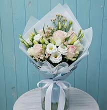 Букет цветов из:  Розы и Лизиантусы в Ерик