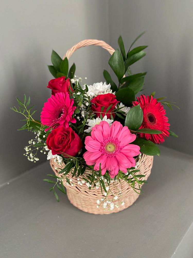 Цветочная композиция из Розы, Хризантемы и Герберы в корзине в Ерик