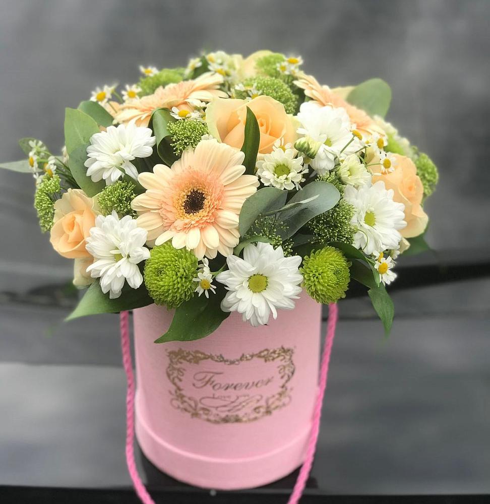 Цветочная композиция из Розы, Герберы и Хризантемы в шляпной коробке в Ерик