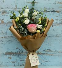 Букет цветов из:  Розы и Лизиантусы в Ерик