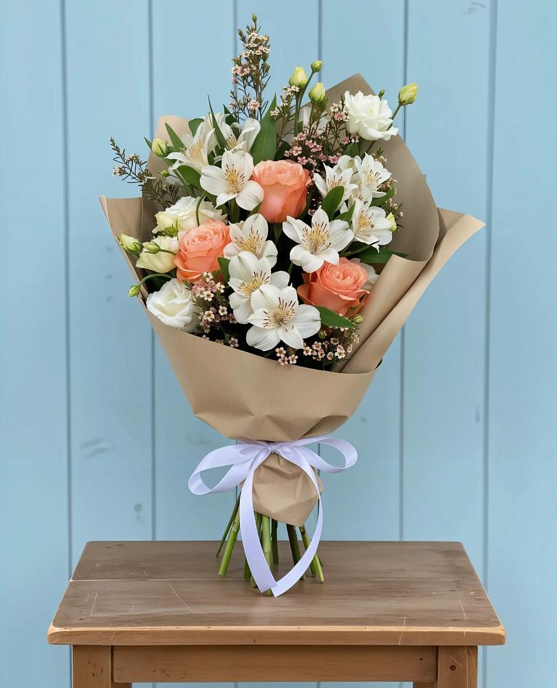 Букет цветов из: Альстромерии, Лизиантусы, Розы и Хризантемы в Ерик