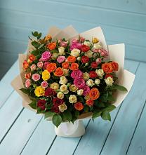 Букет Микс из разноцветных кустовых роз в Ерик